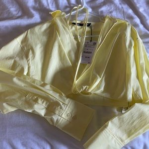 NEW Zara cropped blouse with tie waist detail. Size M
